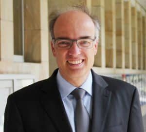 Portrait Prof. Dr. Peter Kajüter
