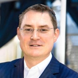Portrait Prof. Dr. Tom A. Rüsen