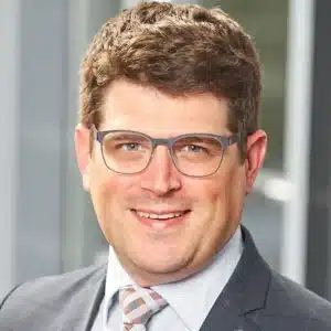 Portrait Nial Moore